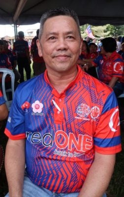 新村传统美食迎火炬行   登雅5千村民嘉宾享用