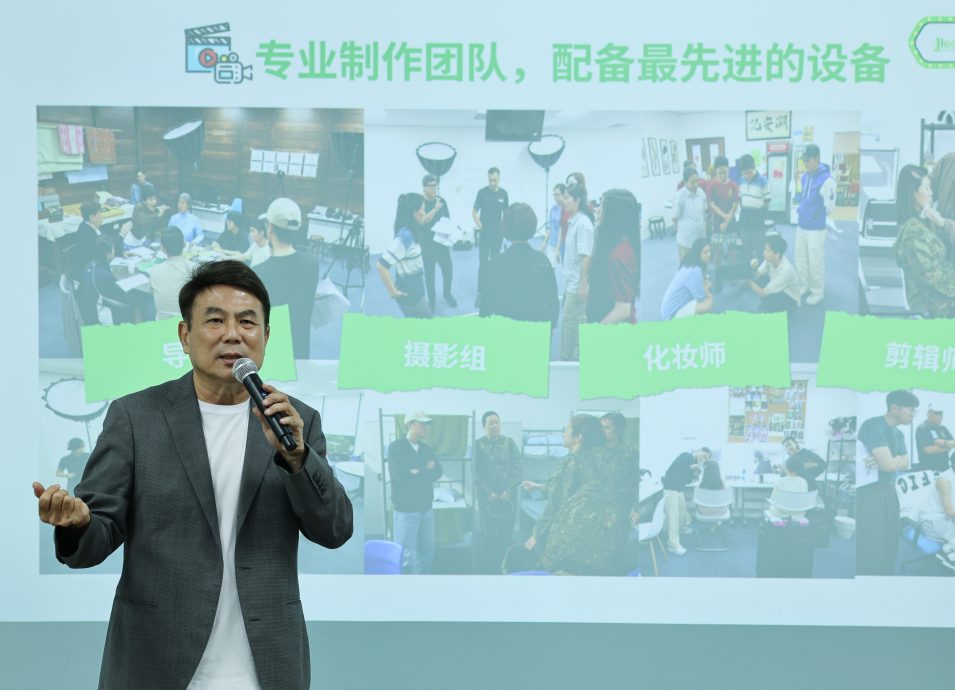 (已签发)柔:狮城二三事:15岁定50年影视人生 梁志强:被电视台封杀两年成转机