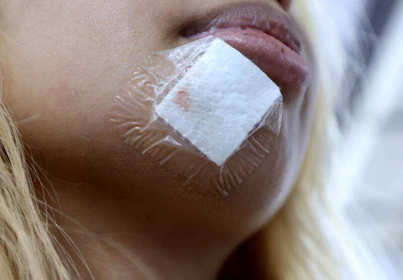 (已签发)柔:狮城二三事:23岁女搭车睡梦中遇死劫 救不了她! 幸存友抚棺痛哭