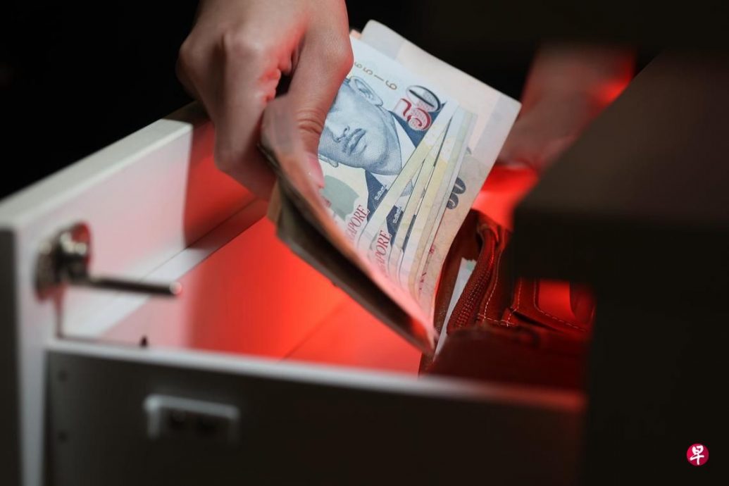 (已签发)柔:狮城二三事:偷雇主逾7万财物 印尼女佣判监30周