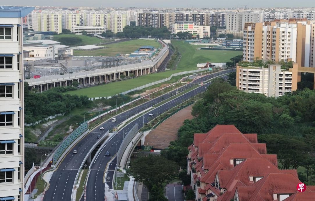 （已签发）柔：狮城二三事：涉未注意路况致摩托车骑士重伤 男教师被控上庭