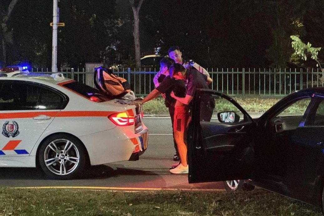 (已签发)柔:狮城二三事:车祸2男被捕 警方搜出电子烟和疑毒品物质