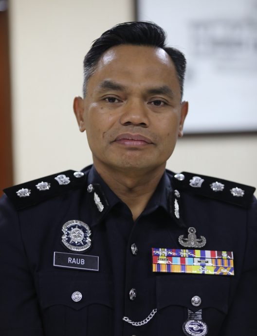 (已签发)柔:疑超车摔落 45岁摩托车骑士身亡