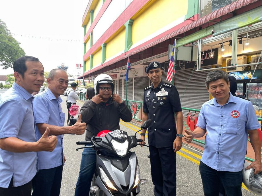 (已签发)柔:麻警方与社团携手 推动道路安全意识