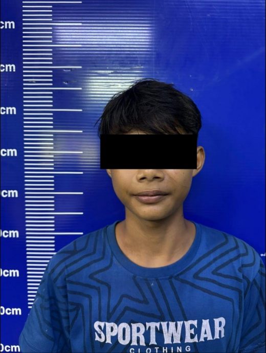 (已签发)柔:黄梨园杂货店遭破门行窃 2青少年嫌犯被捕 (已签发)柔:黄梨园杂货店遭破门行窃 2青少年嫌犯被捕