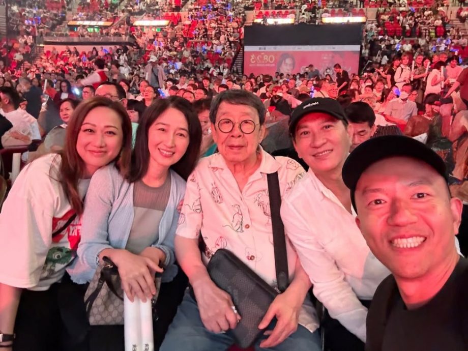 （明8am）与张家辉看夏韶声演唱会 关咏荷遇旧拍档贴心问候