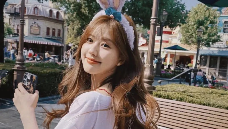 （明8AM）赵露思怒控经纪公司 于正回应挨轰蹭热度