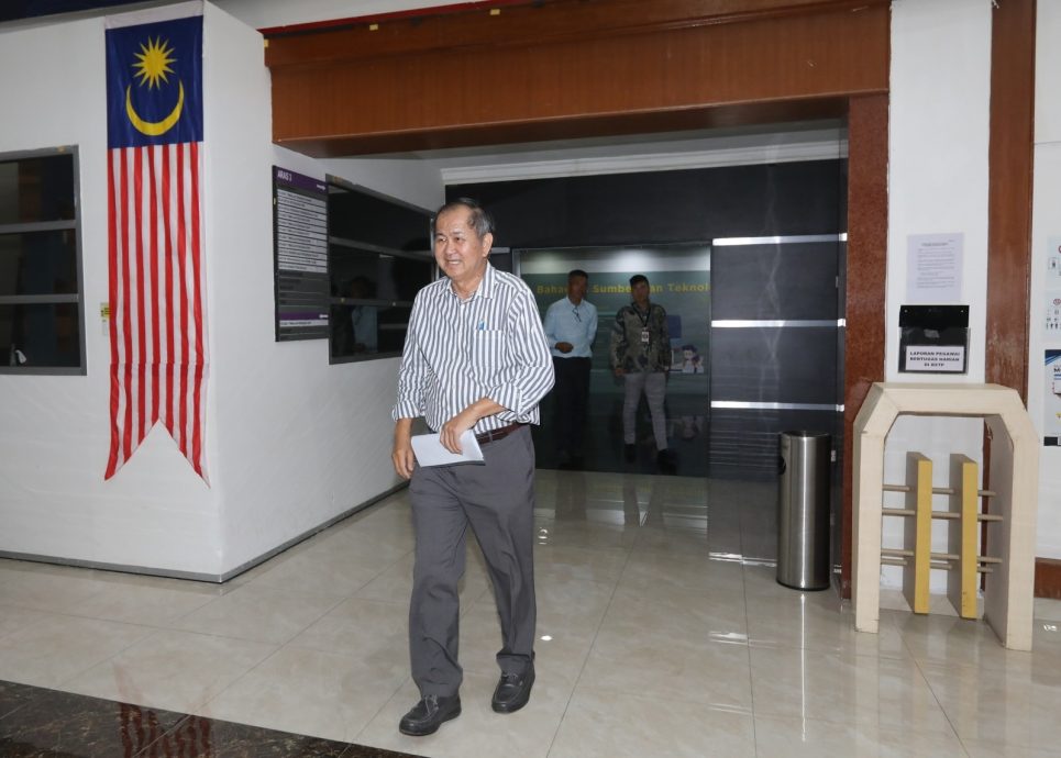 (独家)波小倒挂国旗风波|波小董家协会见黄家和 盼事件圆满落幕