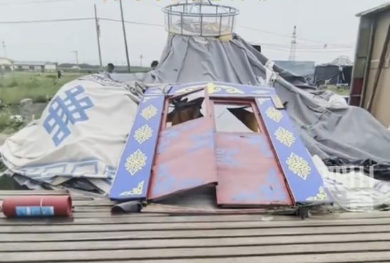 （视频）内蒙古巨型龙卷风连天接地  蒙古包被吹毁