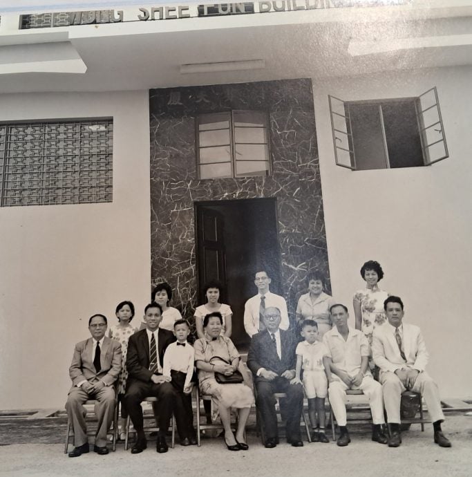 (锁文)柔:新旧对照:黄树芬与黄焕兴祖孙俩的故事