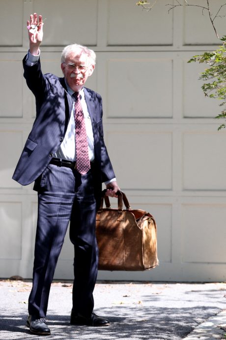 FBI突袭特朗普“死对头”博尔顿住家和办公室