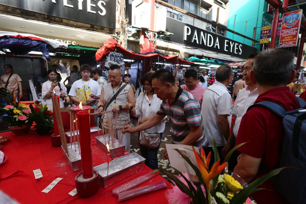 me3头//大都会-茨厂街周边店租涨 商贩忧挨不住掀结业潮/4图
