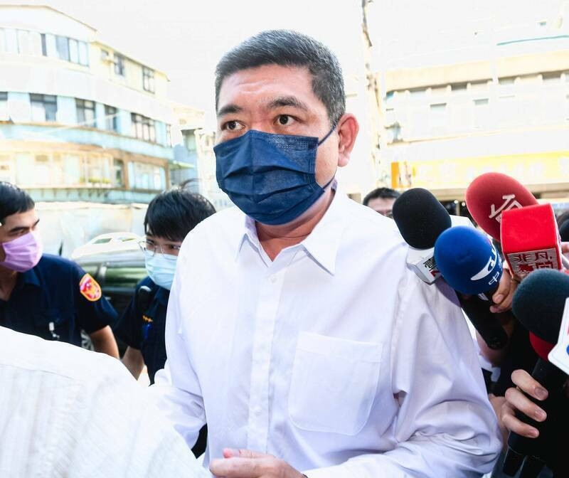 NONO一审判刑2年半上诉中 检方重查2案求处重刑