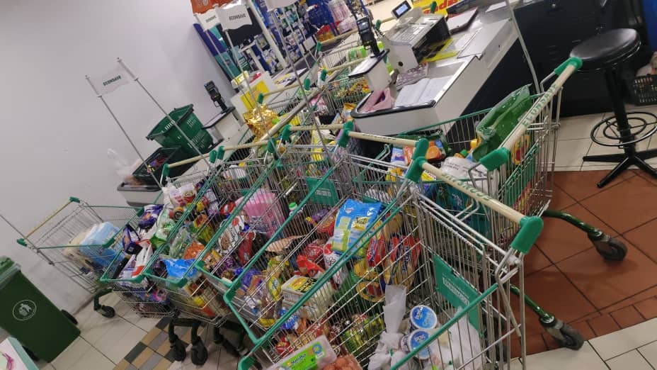 SARA援助金启用首日 付款系统故障民众无奈