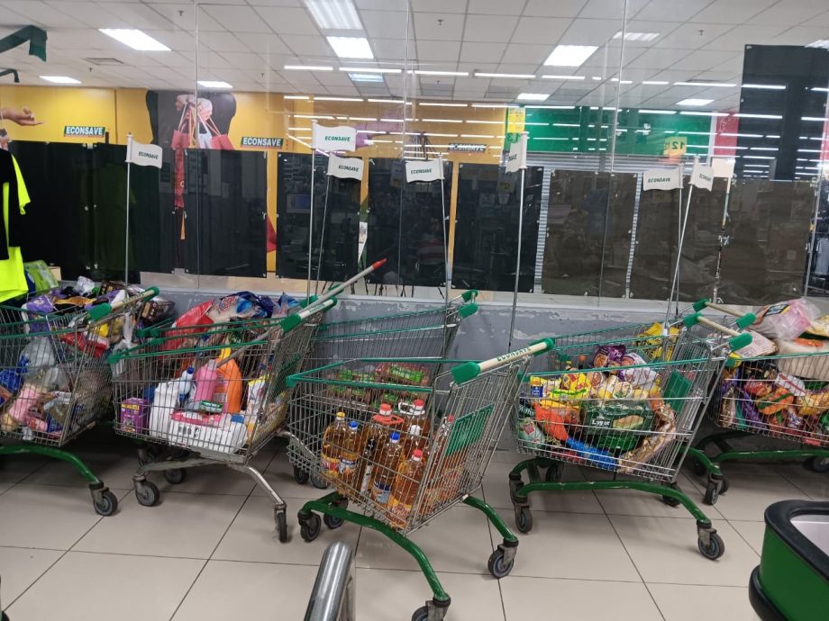 SARA援助金启用首日 付款系统故障民众无奈