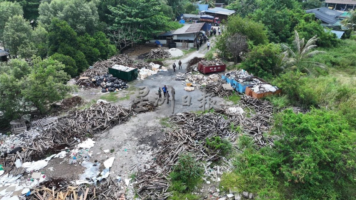 （大北马）乌绒峇都北赖河岸地段被非法侵占