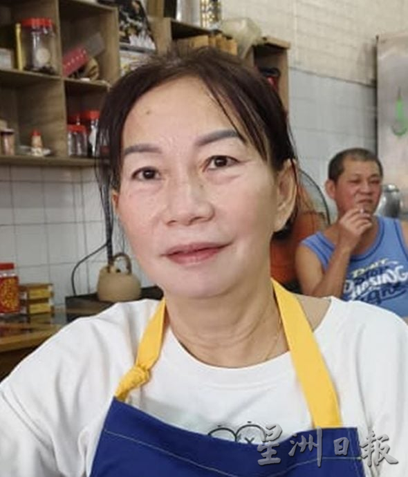 在五脚基摆摊遭取缔 小贩商吁市会放宽条例