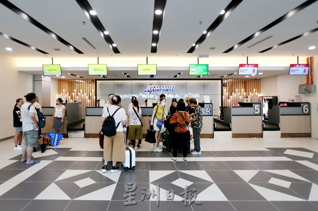 罗思义:助实现区域枢纽机场 争取2.5小时航班降怡