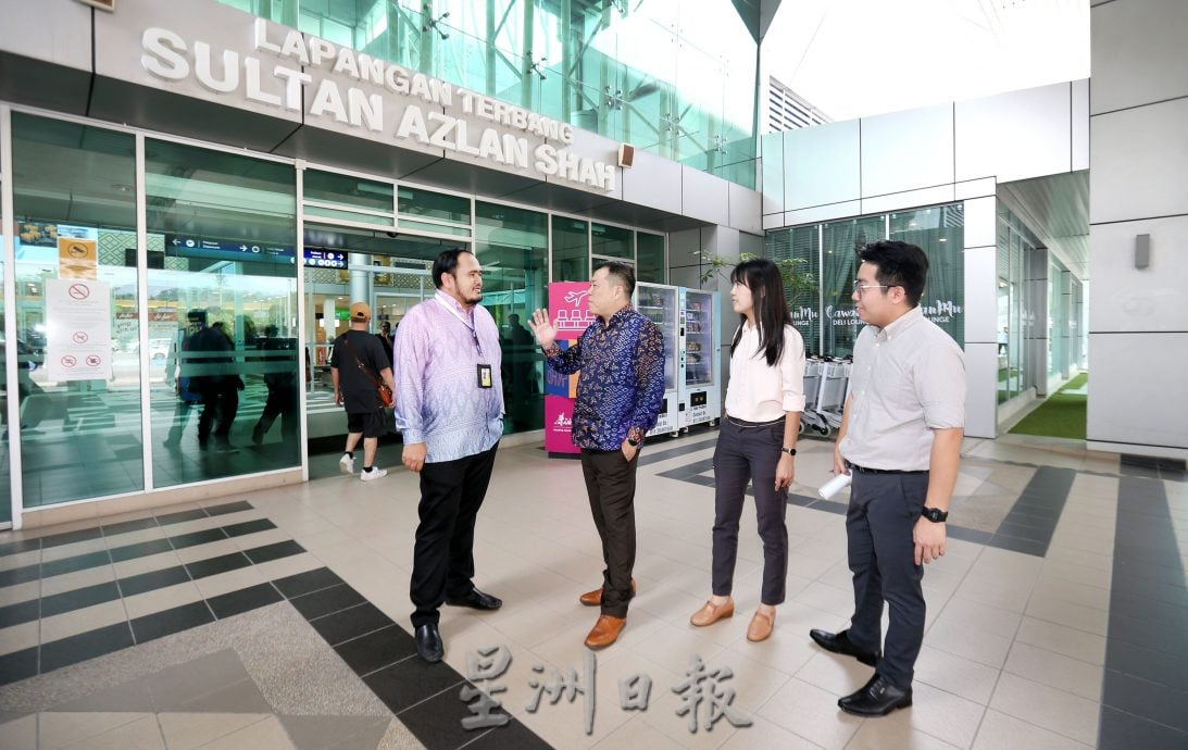 罗思义:助实现区域枢纽机场 争取2.5小时航班降怡