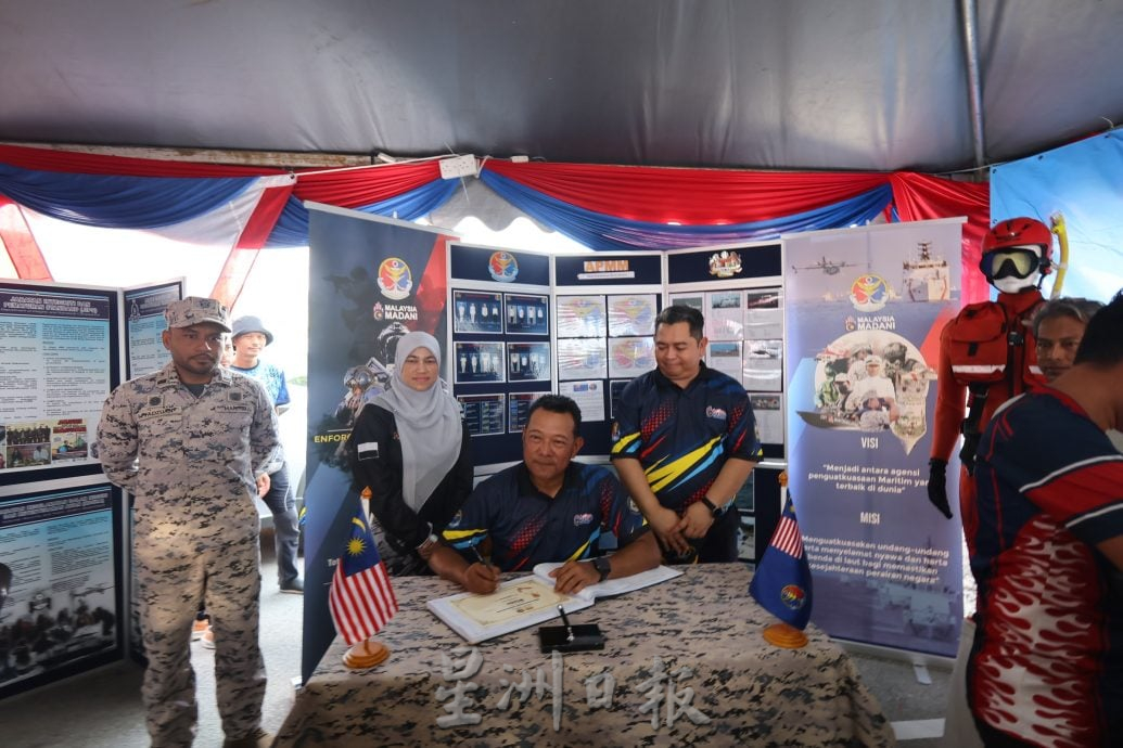 彭亨苏丹阿都拉关注海上吸毒活动,马来西亚海事执法机构总监拿督莫哈末罗斯里海军上将披露,将会更加积极进行执法行动