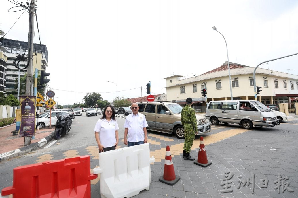 大都会/（主文）吴福发路滨中前改单向道开跑，首日交通情况受控
