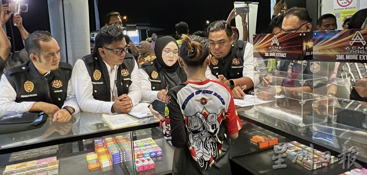 “肺部安全行动”雷厉执法·充公450包非法烟罚业者4万