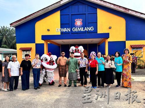 东：第16届《逢甲杯》全国中学正体字书法比赛 而连突县4中学262名学生参与