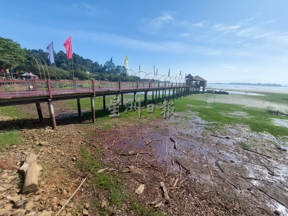 请签发（大北马）武吉美拉湖水位续降严重水位 已停水供应农田