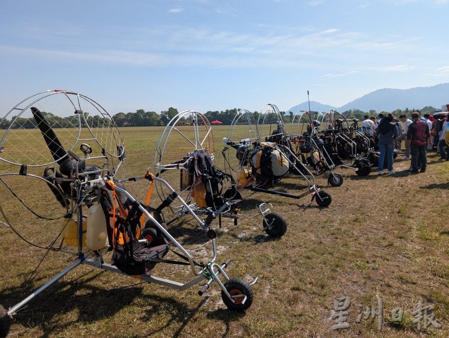 黄家和:可办各种活动 德卡机场将维修提升