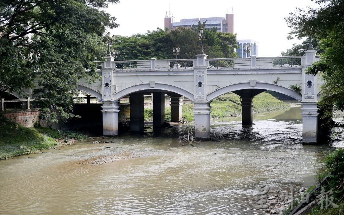 两度现死鱼充斥外来鱼 郑国霖:近打河非染缸