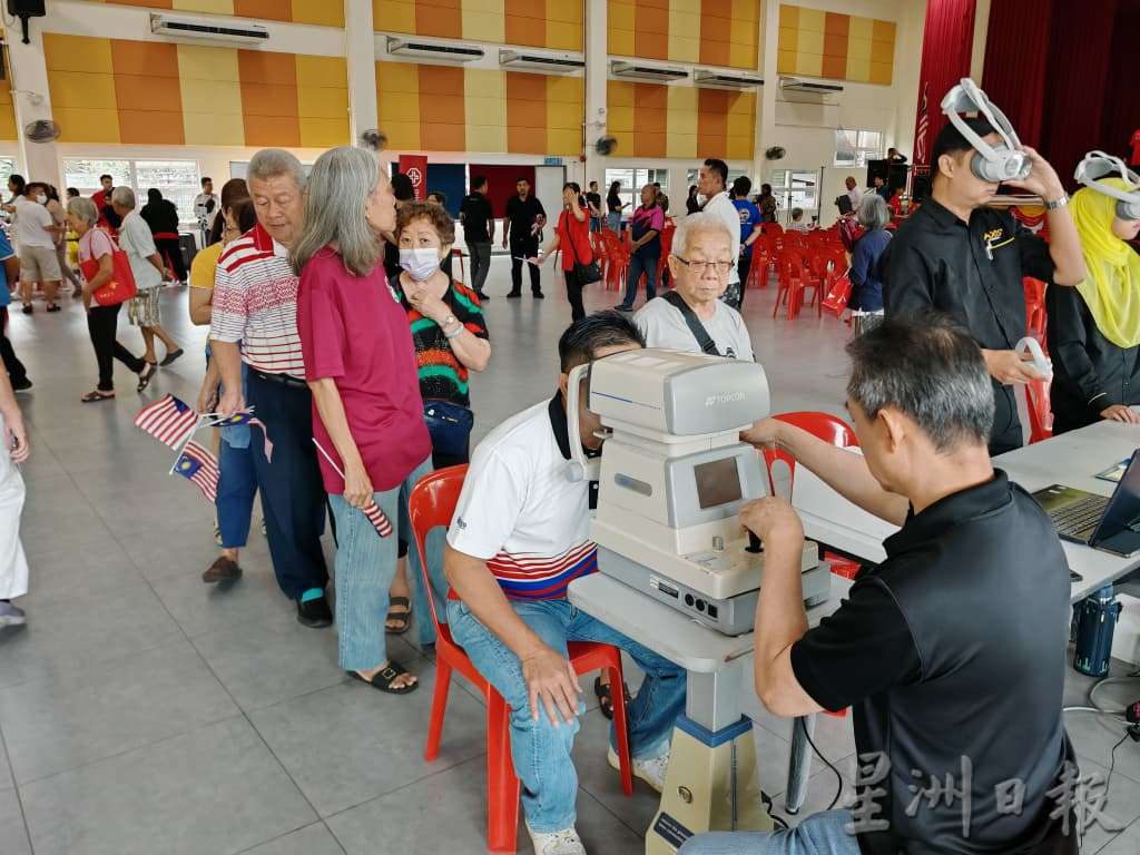 (古城版)邱培栋邀请民众河边跑步边谈投诉课题,边维持身体健康