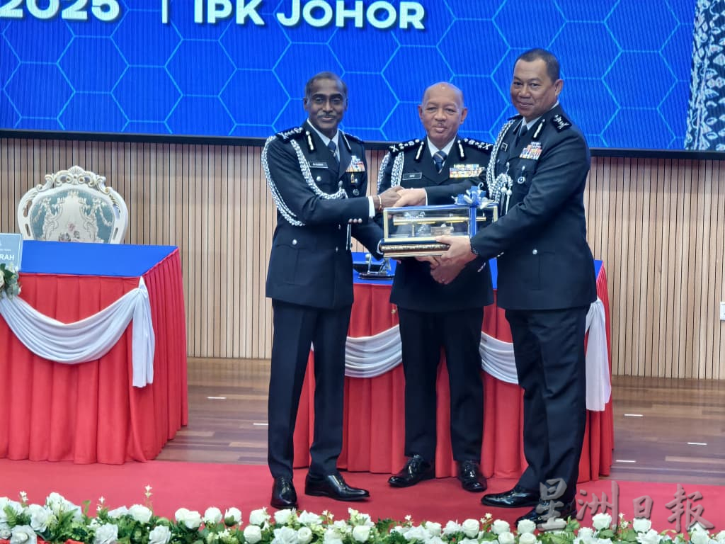 **已签发**柔：第三版头（文二）：古玛正式交棒  拉哈曼接任柔总警长