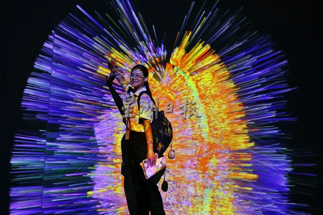（大北马）“Terang”投影灯光秀获加场演出