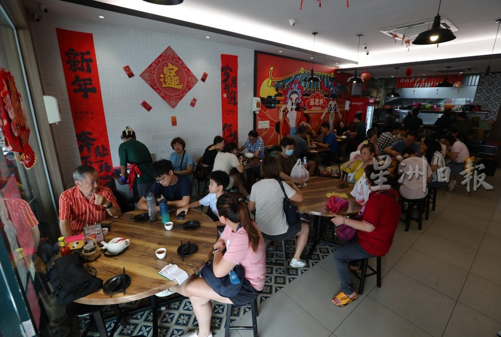 已签发 柔:特稿:新山夜间活动精彩 狮城人周末爱冲一波