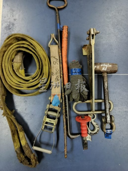 东：已签发：心虚逃跑终落网　通缉犯货卡司机撞灯柱遭逮捕