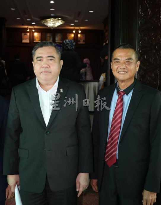 面对争议,伍薪荣称上议员委任非荣耀 愿为森州尽责