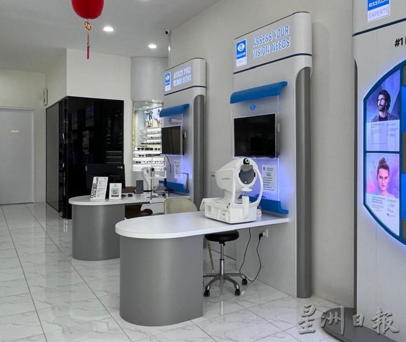 （古城第二版主文）敬业乐业——眼镜业者为客户提供合适的视力解决方案