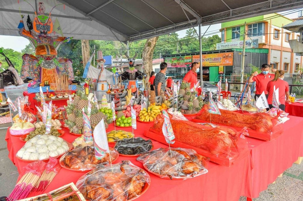 供星洲网：物价飙升冲击盂兰胜会，烧猪订单现疲态