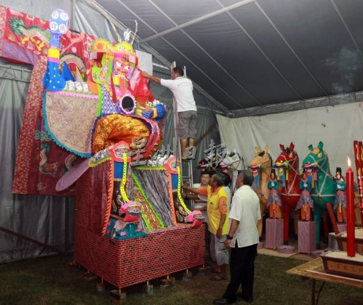 供星洲网：物价飙升冲击盂兰胜会，烧猪订单现疲态