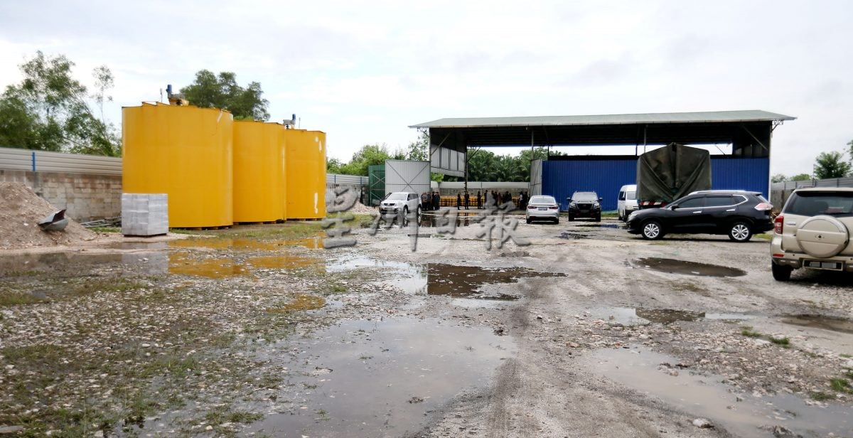 霹最大宗转装津贴煤气案   华都牙也仓库遭取缔起获1899煤气桶