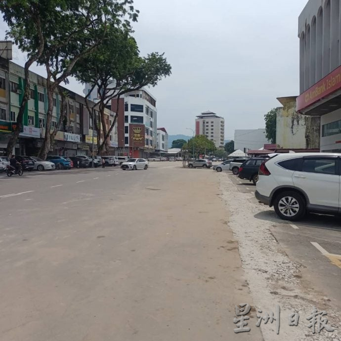 东:已签发:哈芝阿都阿兹路又开挖,政府议员也不懂是什么工程