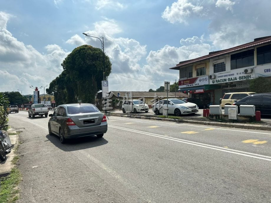 榴梿洞葛市镇改道试行两周 陈志成拟建议增指示牌减速线