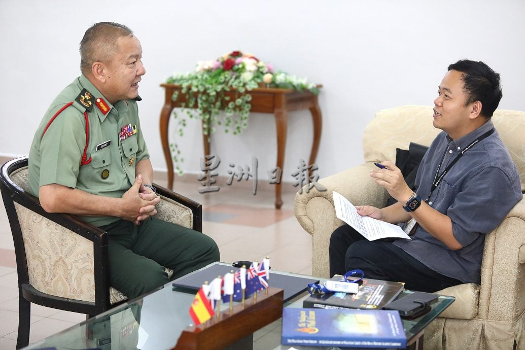 专访大马首位华裔中将林英成