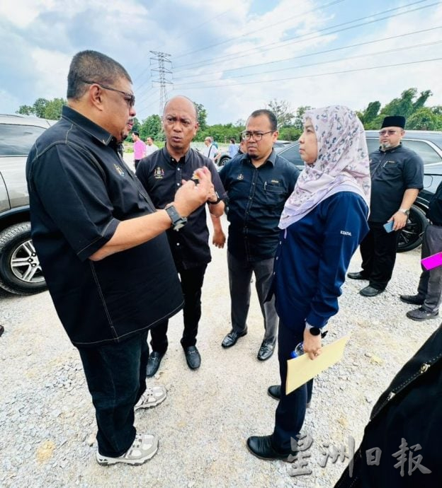 (古城封面副文)甲州首长巡视亚罗牙也防洪计划工程