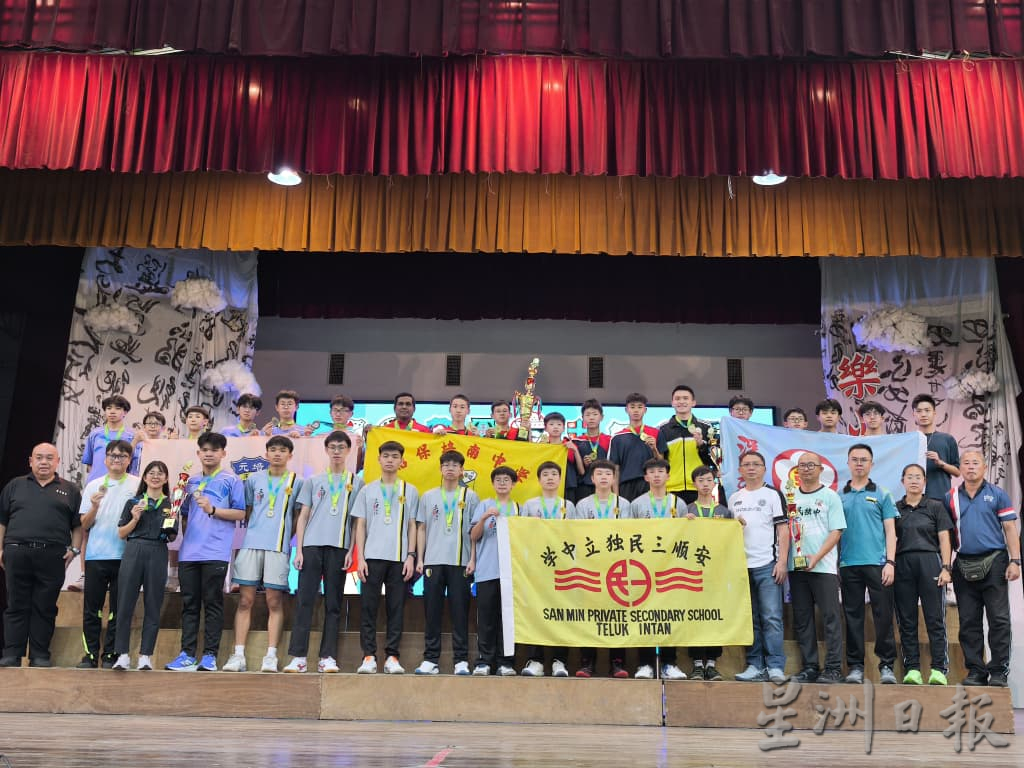 称霸全霹独中乒乓团体赛 培南独中夺男女双料冠军
