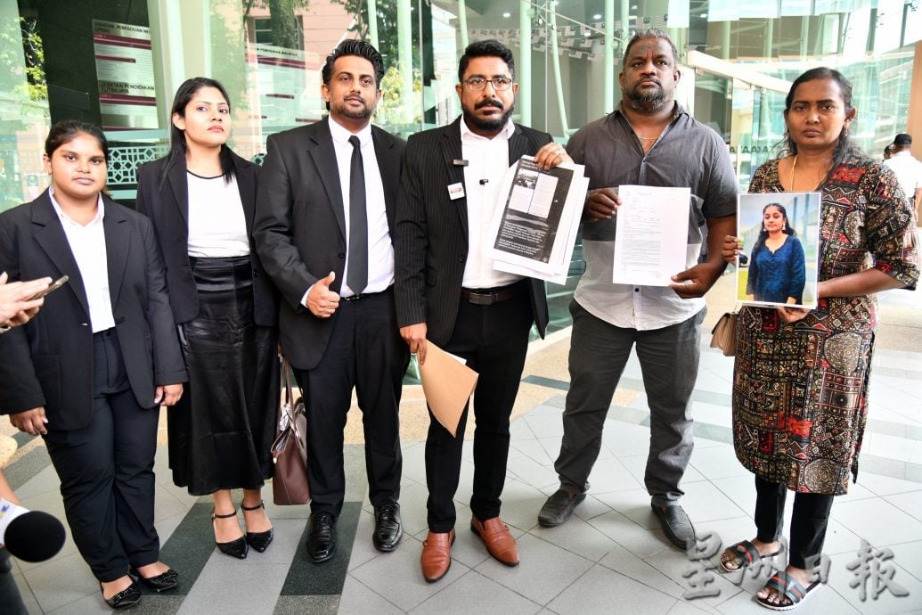 印裔中五女学生疑在校内喝下毒药送院途中身亡，校方被指延误送医