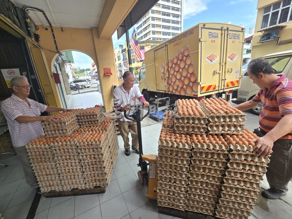 供星洲网/鸡蛋补贴取消暂未酿涨价风，业者及食肆：静观其变