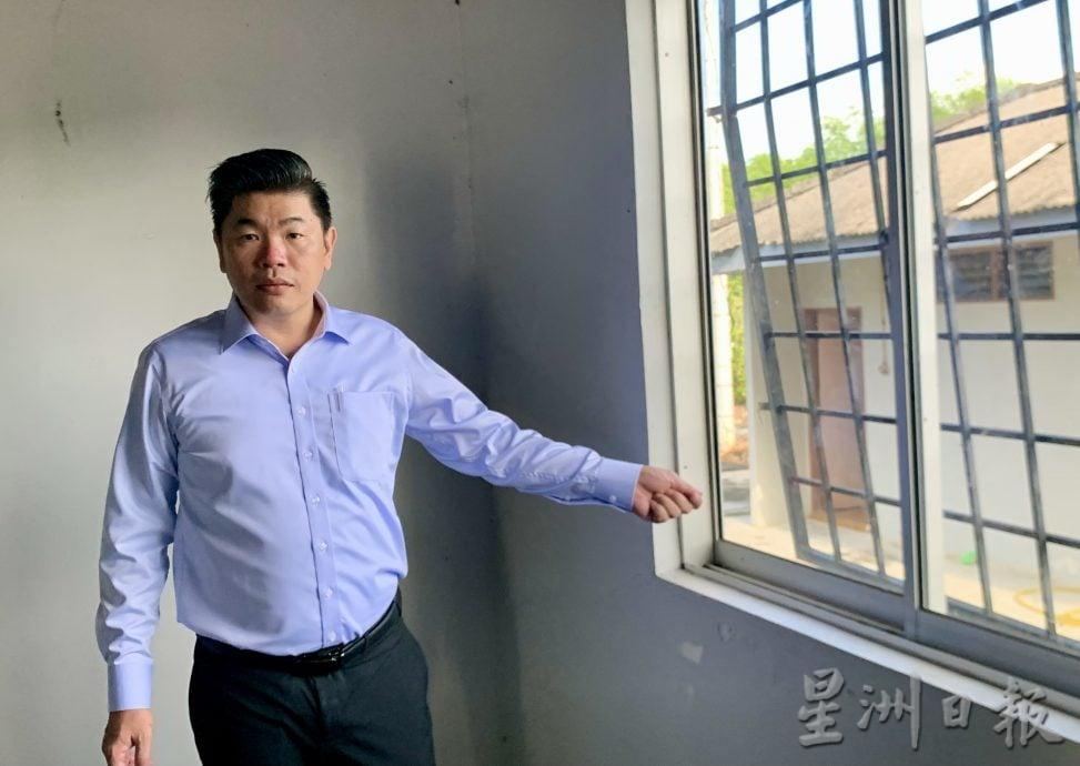 供星洲网/瓜拉芦骨民众会堂三度失窃 幼儿园门窗也被撬坏