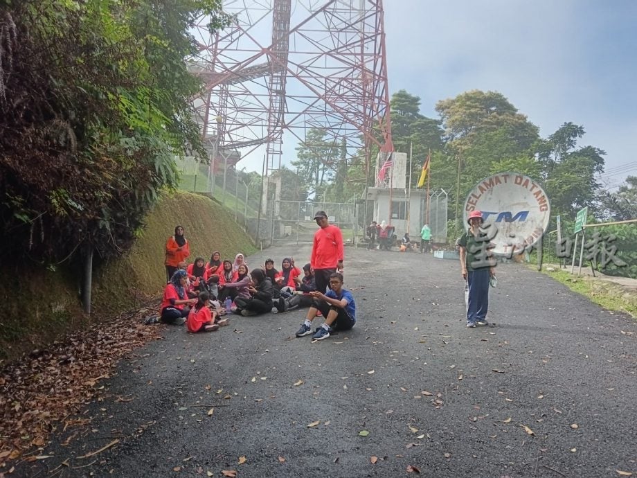 供星洲网：半岛心旅行／淡边山景致宜人　吸引各族登山爱好者共聚