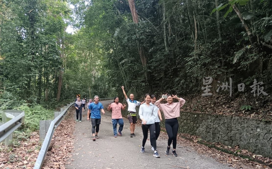 供星洲网：半岛心旅行／淡边山景致宜人　吸引各族登山爱好者共聚
